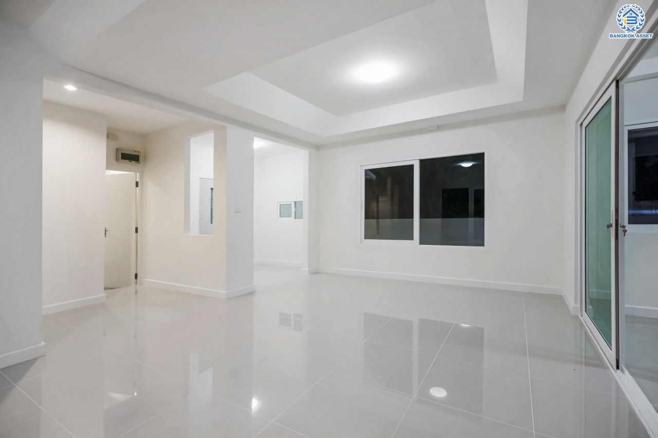 บ้านเดี่ยวมือสองนนทบุรี โครงการ ชัยพฤกษ์ ปิ่นเกล้า-กาญจนาฯ ถนนเมน วิวสวย หลังมุม จากแบรนด์คุณภาพ LH เนื้อที่ 75.8 ตร.ว. ฟังก์ชัน 3 ห้องนอน 3 ห้องน้ำ 1 ห้องอเนกประสงค์ จอดรถได้ 2 คัน บนทำเลศักยภาพ ใกล้เซ็นทรัลเวสต์เกต ทางด่วน "กาญจนาภิเษก" รถไฟฟ้าสายสีม่วง "สถานีตลาดบางใหญ่"